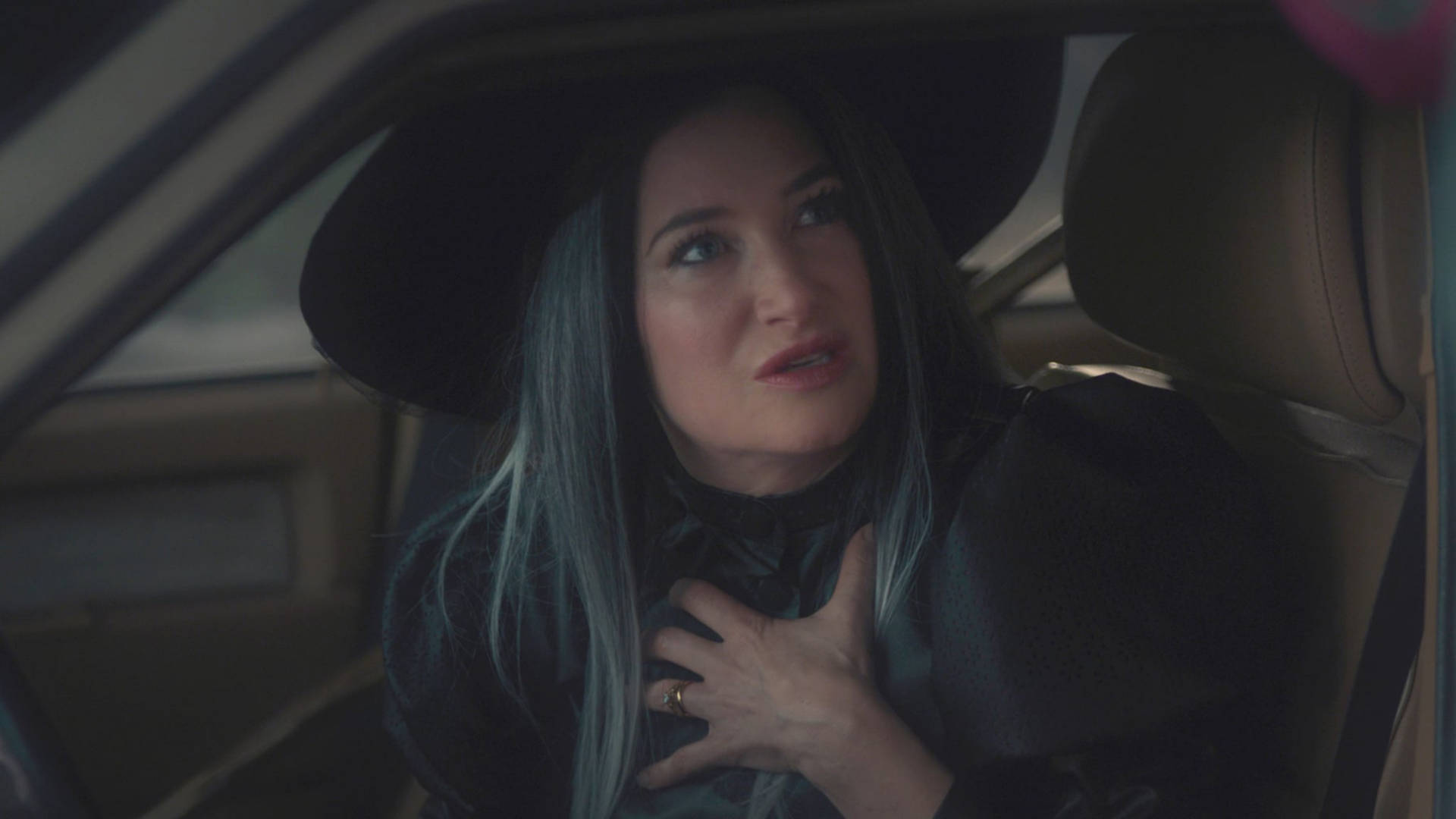 agatha-harkness-in-the-car-puoj4otm24ablme7.jpg