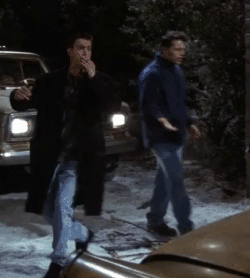 5cd0759501d29fcecb09b0ff19530e36.gif